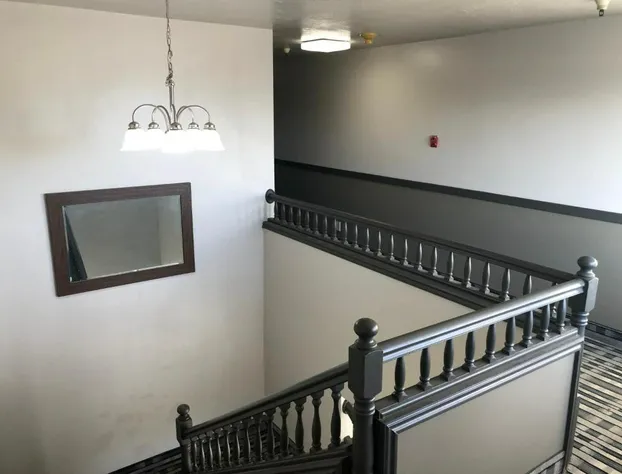 Ameri-Stay Inn & Suites hotel detail image 4