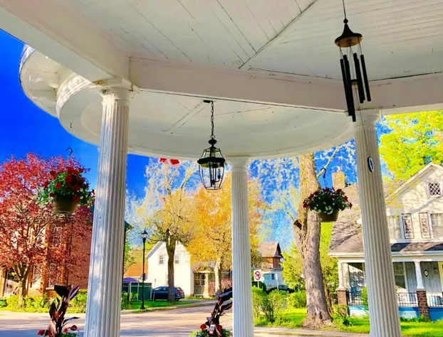 1000 Islands B&B – The Bulloch House hotel detail image 2