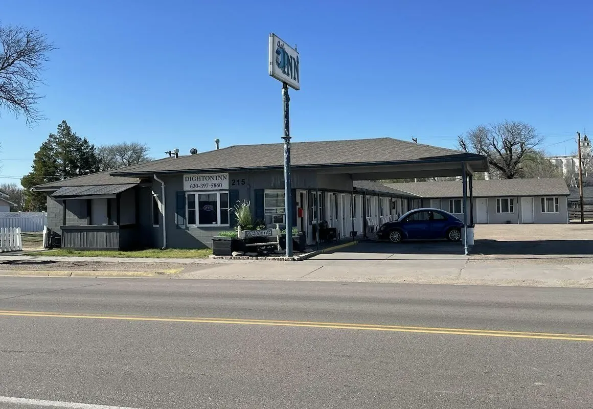 Dighton Inn hotel hero