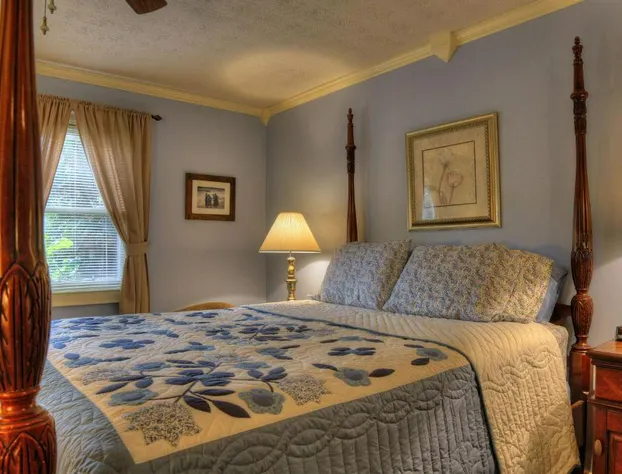 Los Gatos Bed & Breakfast hotel detail image 4