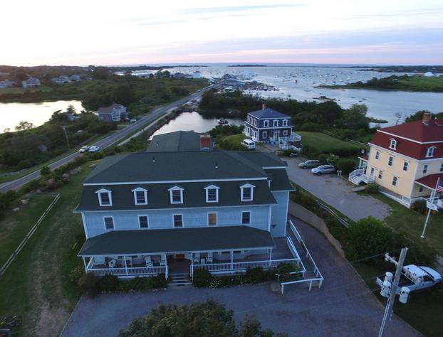 Payne's Harbor View Inn hotel detail image 3