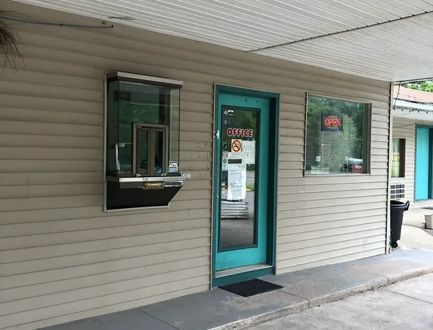 Red Maple Inn hotel detail image 1