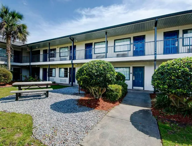 Studio 6 Extended Stay - Ocean Springs, MS hotel detail image 1