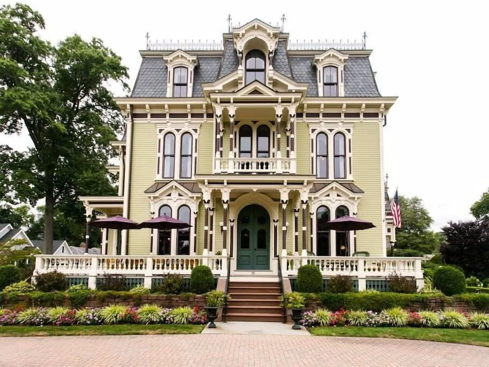 Silas W Robbins House Bed & Breakfast hotel hero