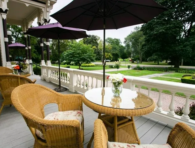 Silas W Robbins House Bed & Breakfast hotel detail image 2