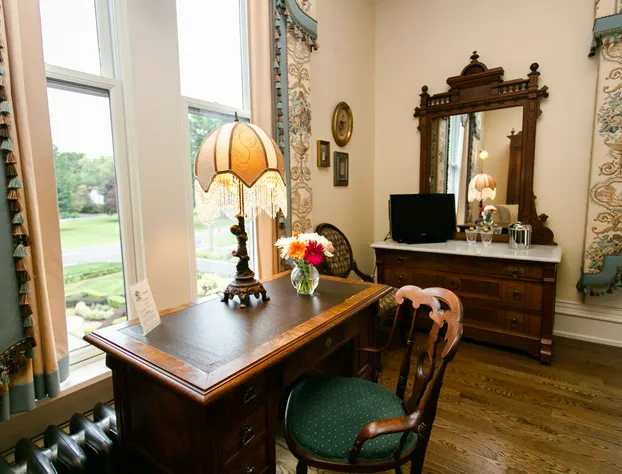 Silas W Robbins House Bed & Breakfast hotel detail image 3