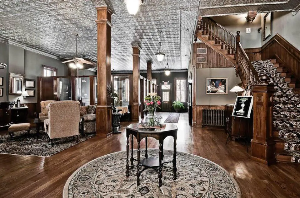 New Orleans Hotel Eureka Springs hotel hero