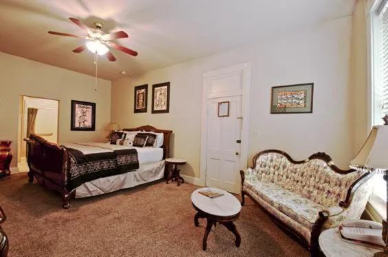 New Orleans Hotel Eureka Springs hotel detail image 4