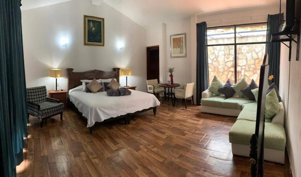 Hotel C. Ixtapan hotel hero