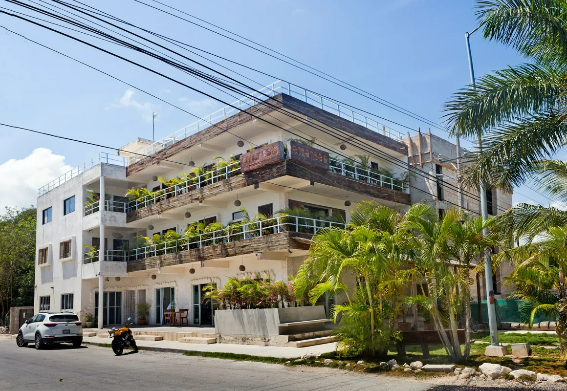 Amansala Pueblo hotel hero