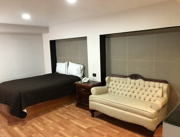 Hotel del Rey hotel detail image 2