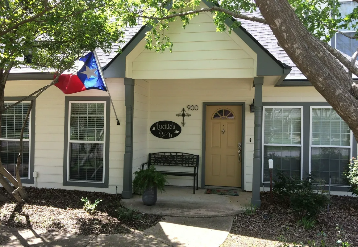 Lucille's B&B hotel hero