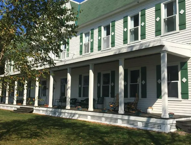 Historic Birch Lodge and Motel hotel detail image 2