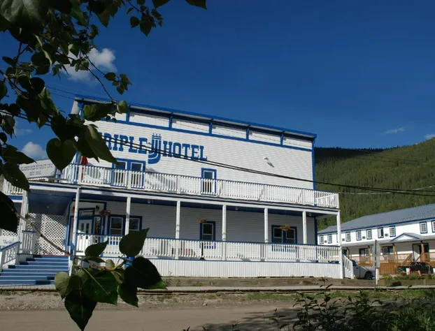 Triple J Hotel & Cabins hotel detail image 1