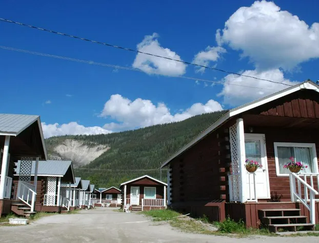 Triple J Hotel & Cabins hotel detail image 2