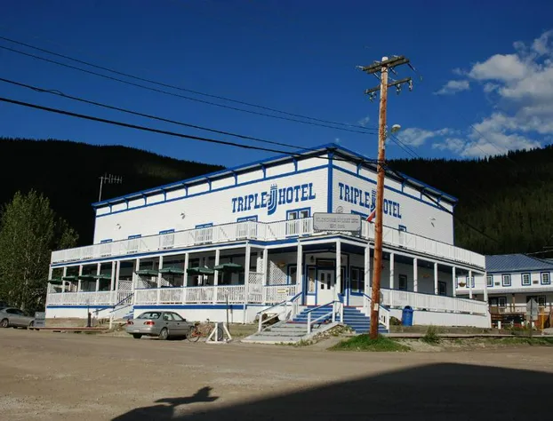 Triple J Hotel & Cabins hotel detail image 4