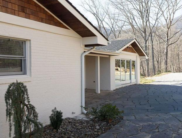 Laurel Ridge Country Club hotel detail image 3