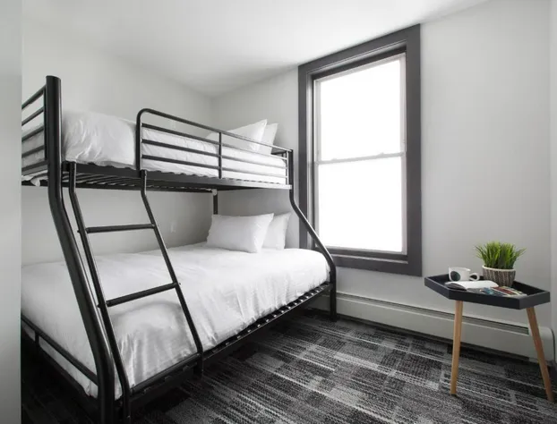 Main and Mountain Bar & Motel hotel detail image 2