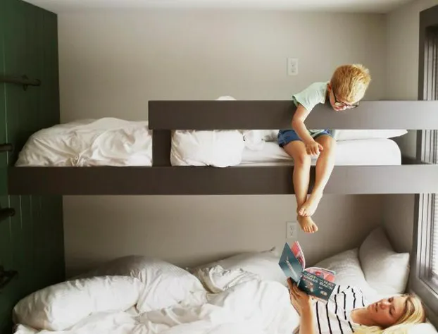 Main and Mountain Bar & Motel hotel detail image 3