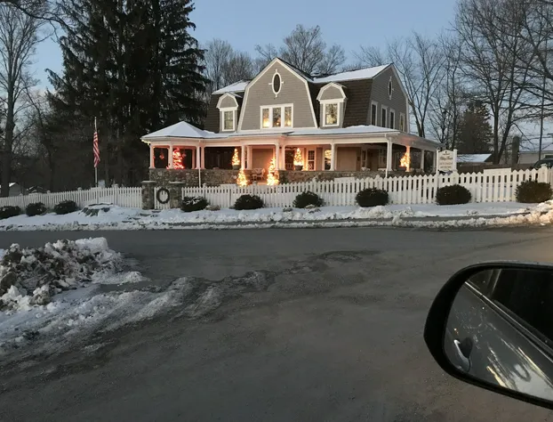 Hilltop House Bed & Breakfast hotel detail image 2