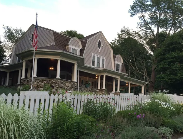 Hilltop House Bed & Breakfast hotel detail image 4