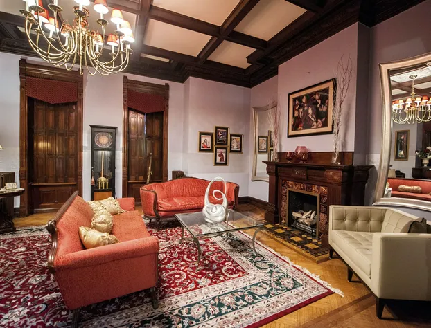 Reynolds Mansion B&B hotel detail image 3