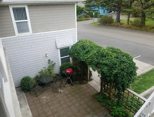 Sea Breeze Court hotel detail image 1