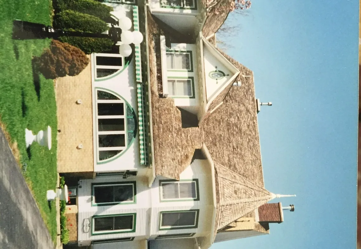 Chestnut Charm Bed & Breakfast hotel hero