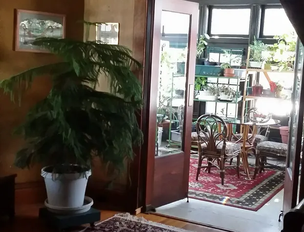 Chestnut Charm Bed & Breakfast hotel detail image 2