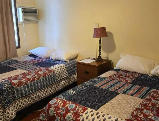 Golden Door Motel hotel detail image 3