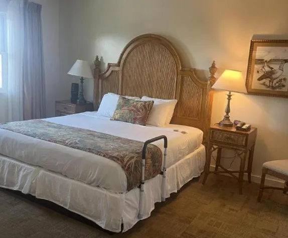 Hawaii Volcano House hotel detail image 1