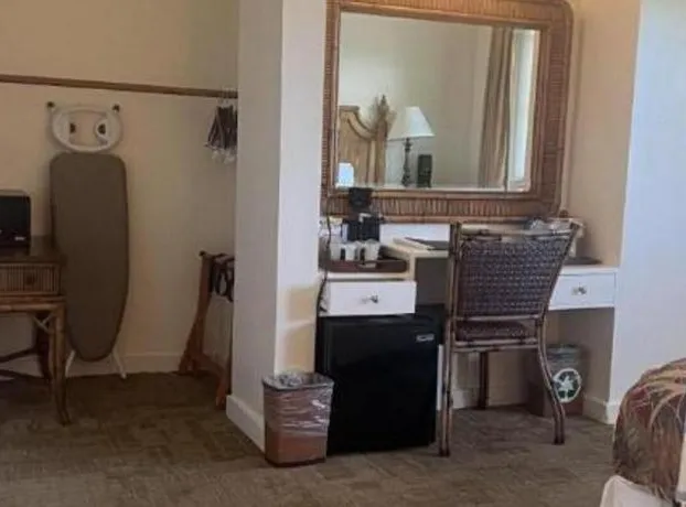 Hawaii Volcano House hotel detail image 4