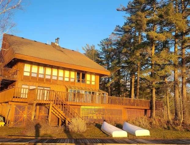 Westwind Inn on the Lake hotel detail image 2