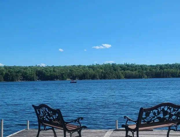 Westwind Inn on the Lake hotel detail image 4