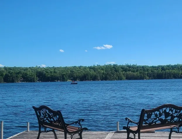 Westwind Inn on the Lake hotel detail image 4