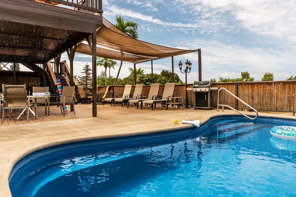 Maui Guest House hotel hero