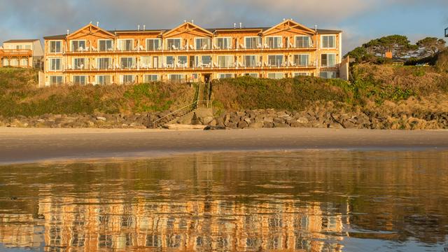 Pelican Shores Inn hotel detail image 2