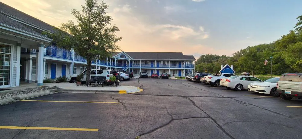 Fontana Village Inn hotel hero