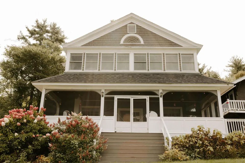 Snowvillage Inn hotel hero