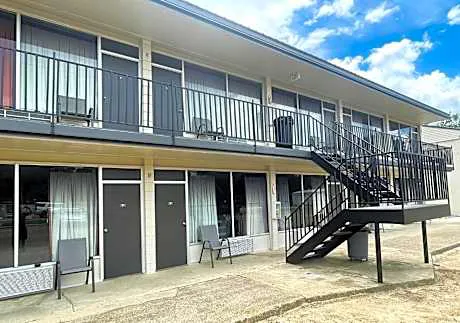 Kings Inn Valliant hotel hero