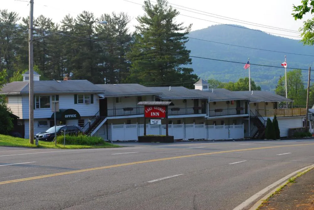 The Lake George Inn hotel hero