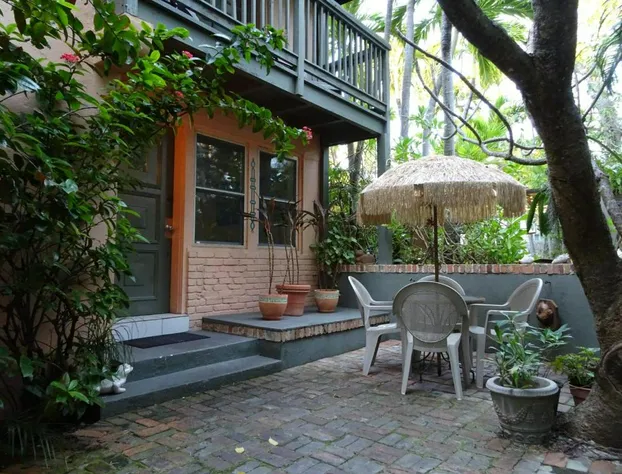 Suite Dreams Inn by the Beach hotel detail image 2