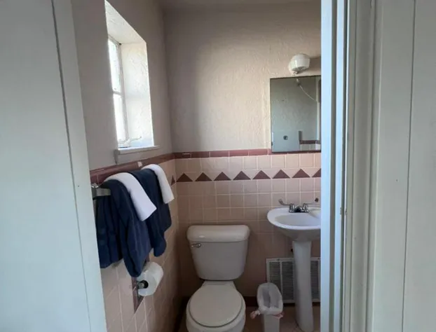 Trend Motel and RV Park hotel detail image 3