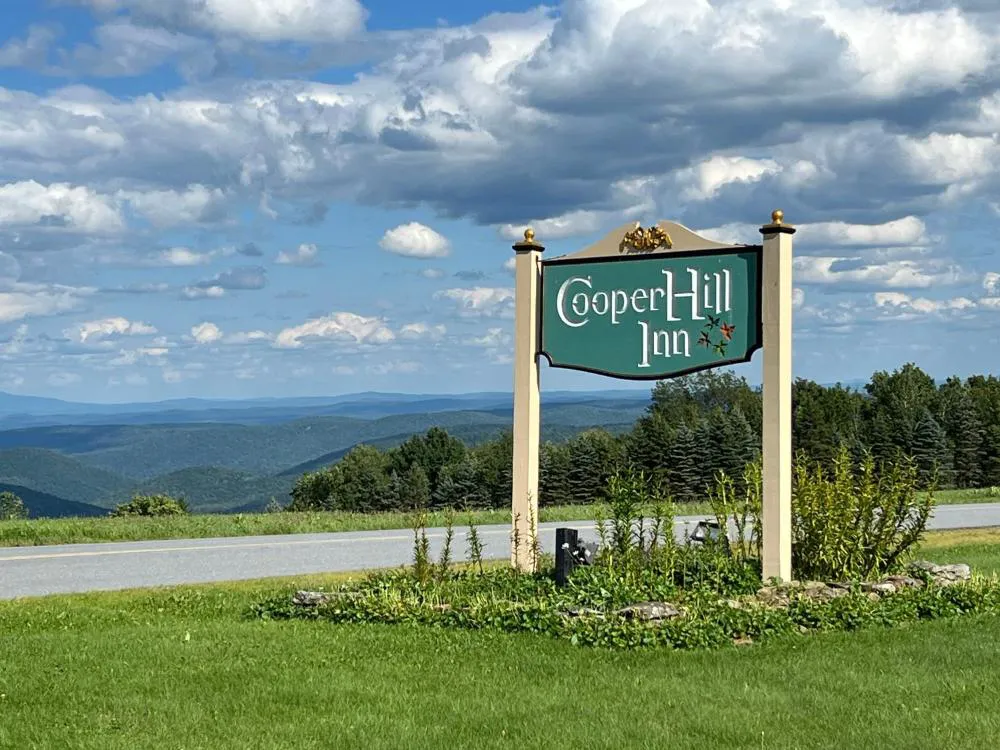 Cooper Hill Inn hotel hero