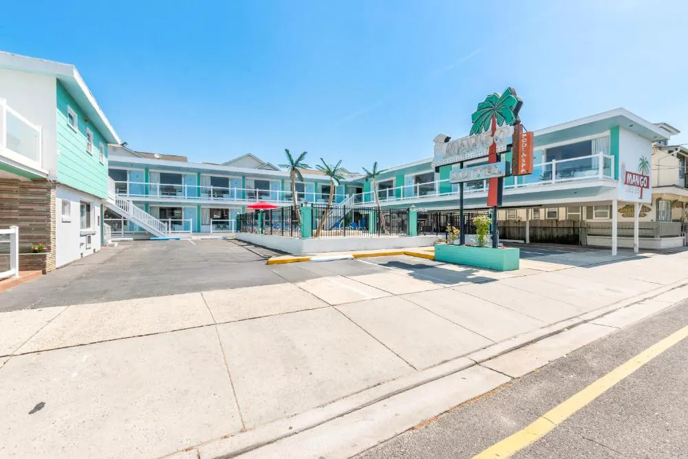 Mango Motel hotel hero