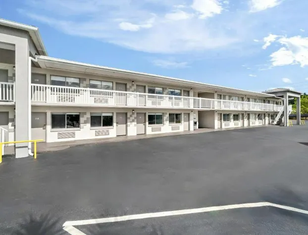 Rodeway Inn Lake Wales - Winter Haven hotel detail image 1