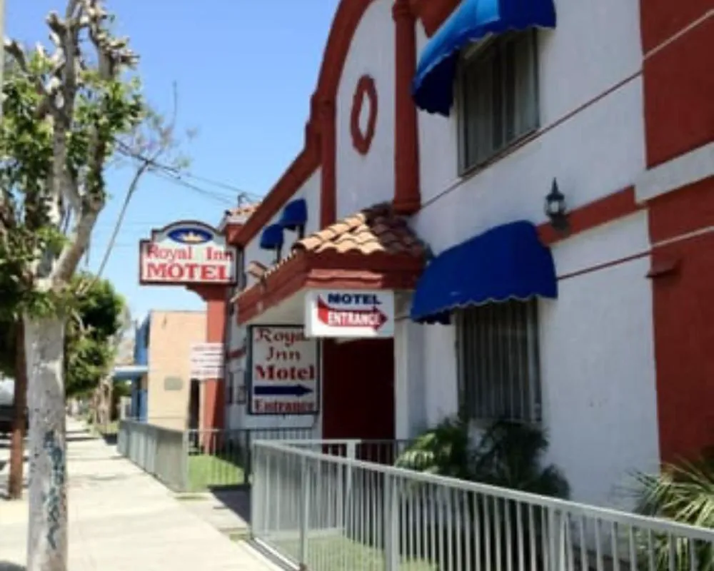 Royal Inn hotel hero