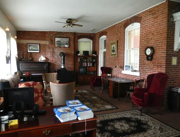 Herzog Mansion hotel detail image 2