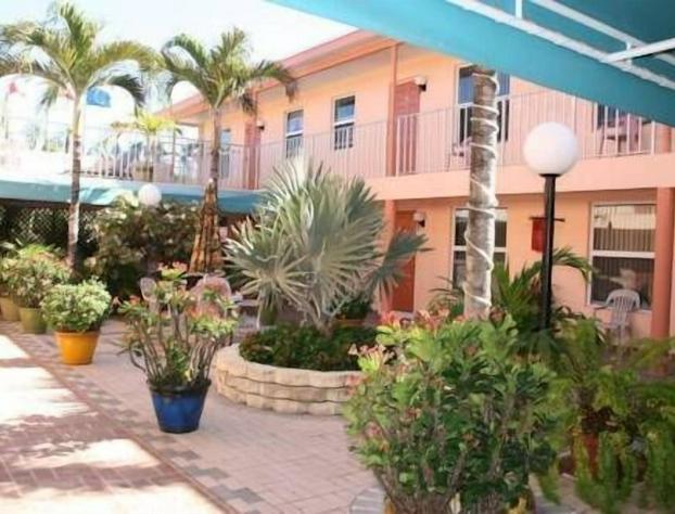 Lago Mar Motel and Apartments hotel detail image 1