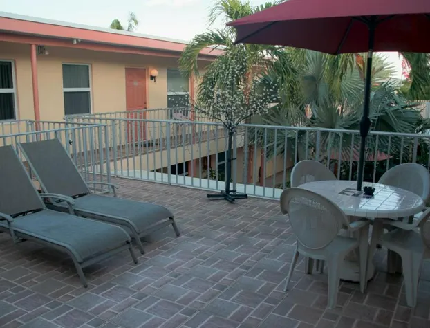 Lago Mar Motel and Apartments hotel detail image 3
